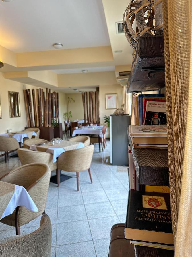 Hotel Theresia Kolín Kültér fotó