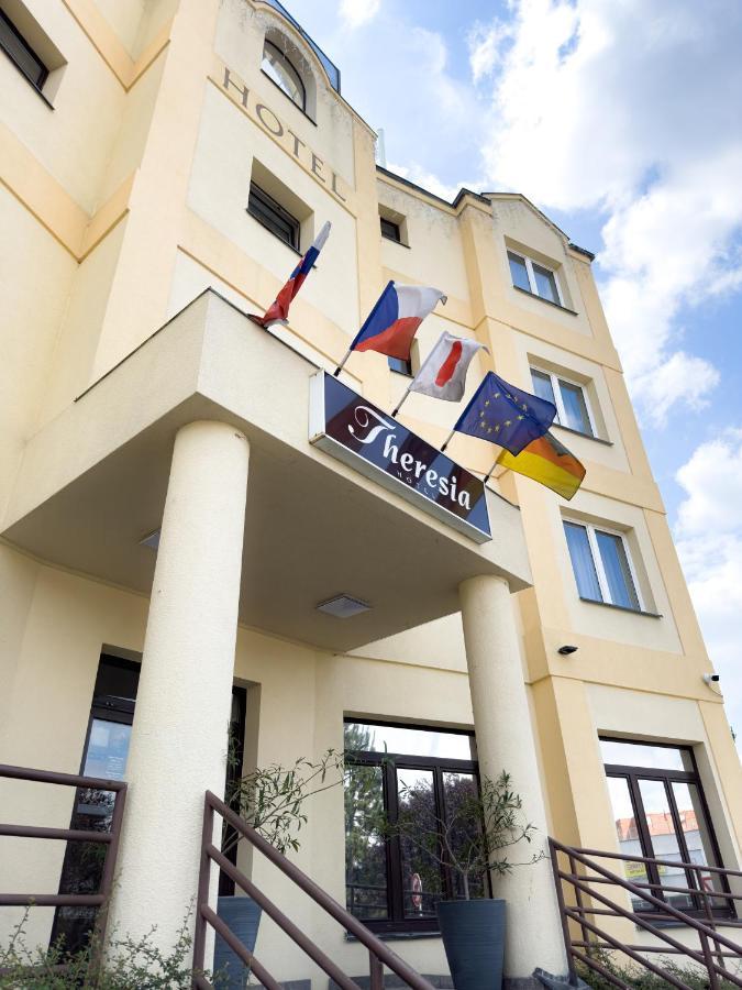 Hotel Theresia Kolín Kültér fotó