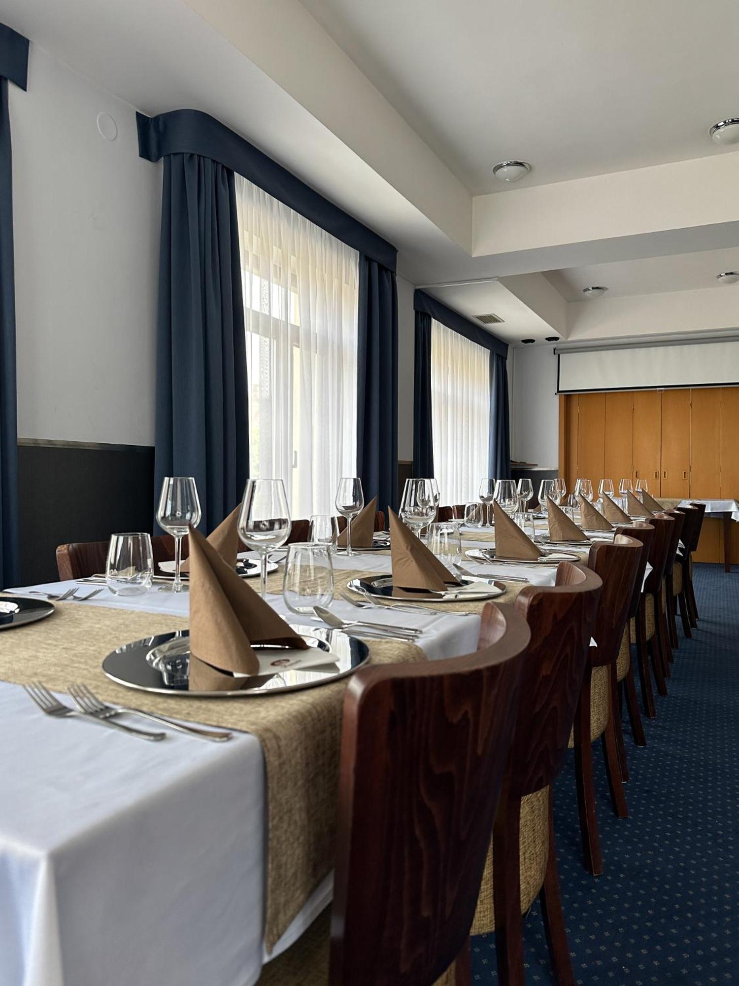 Hotel Theresia Kolín Kültér fotó